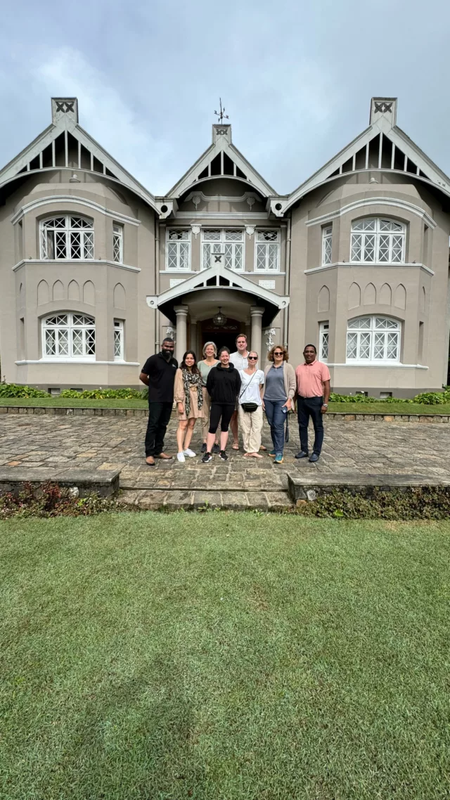 **Qui veut vivre en juin 2025  la prochaine aventure au Sri Lanka avec nous ?**

Retour en images sur notre fabuleux fam trip au Sri Lanka l’année dernière avec @thefabulousgetaway, DMC @virtuosoltd et @serandipians. 
Entre sites mythiques, hébergements d’exception et expériences inoubliables, ce voyage a été une vraie pépite !

De Dambulla à Galle, en passant par les plantations de thé de Nuwara Eliya, un vol en hydravion jusqu’à Yala pour expérimenter un safari… L’accueil chaleureux, les découvertes culturelles, les couchers de soleil, les saveurs locales… tout était parfait.

Si vous avez envie de nous rejoindre, écrivez-nous pour en savoir plus !

#famtrip #travelprofessionals #luxurytravel #srilankadiaries #travelwithus